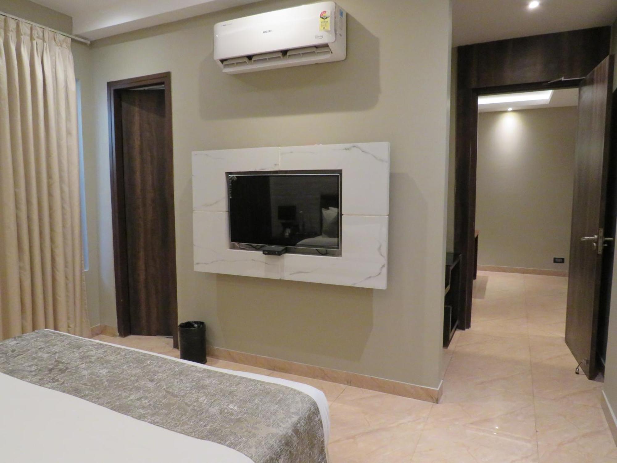 สเตอร์ลิง ปาล์ม บลิส ฤษีเกศ Hotel ริชิเคช ภายนอก รูปภาพ