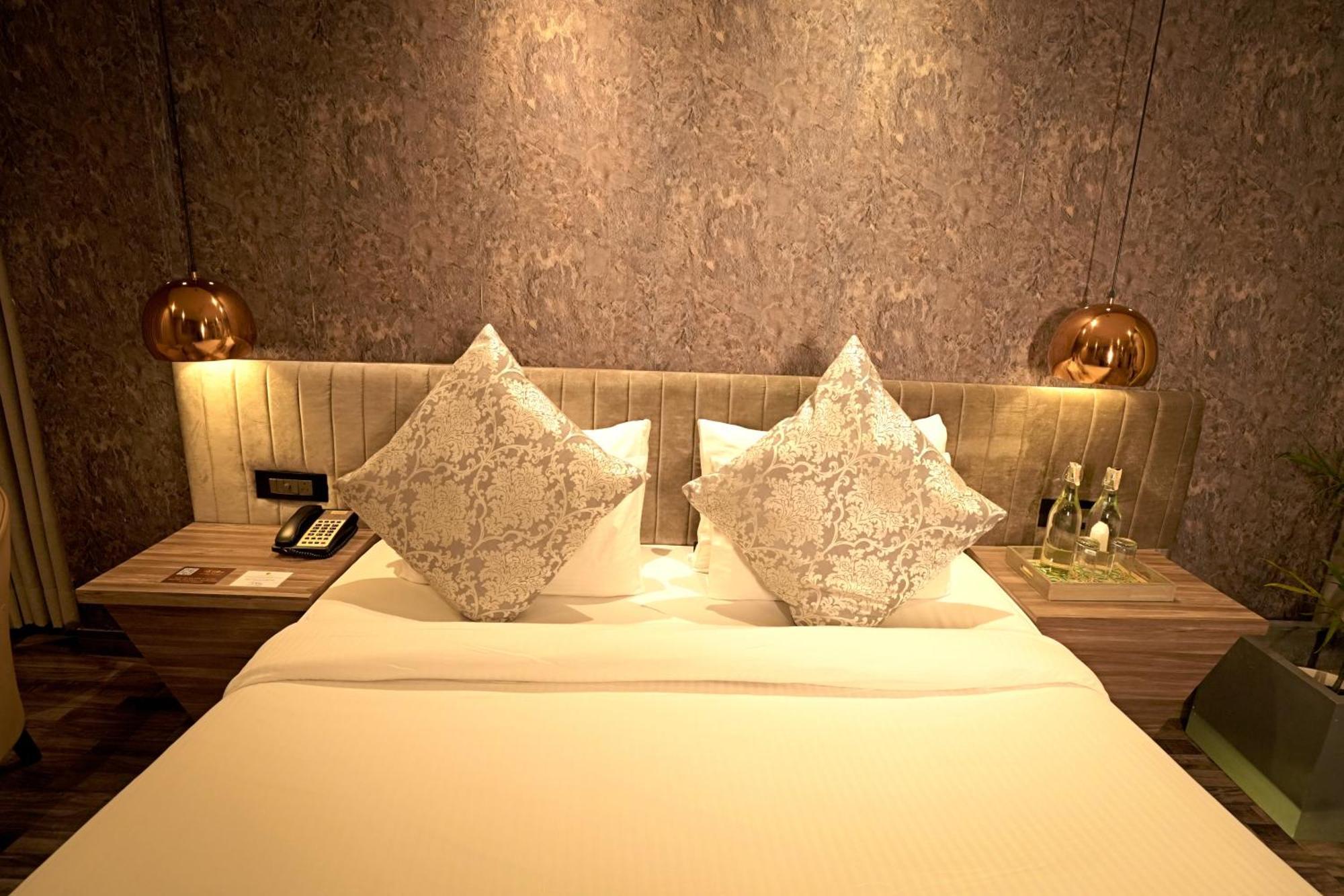 สเตอร์ลิง ปาล์ม บลิส ฤษีเกศ Hotel ริชิเคช ภายนอก รูปภาพ