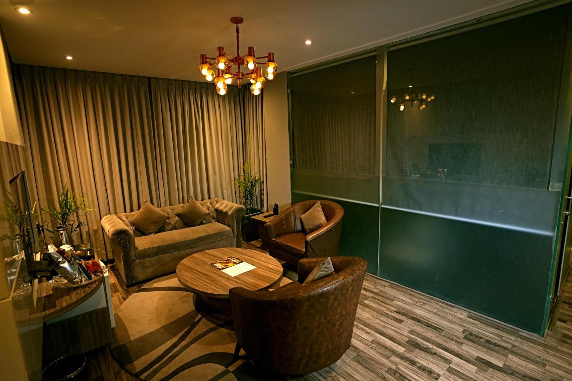 สเตอร์ลิง ปาล์ม บลิส ฤษีเกศ Hotel ริชิเคช ภายนอก รูปภาพ
